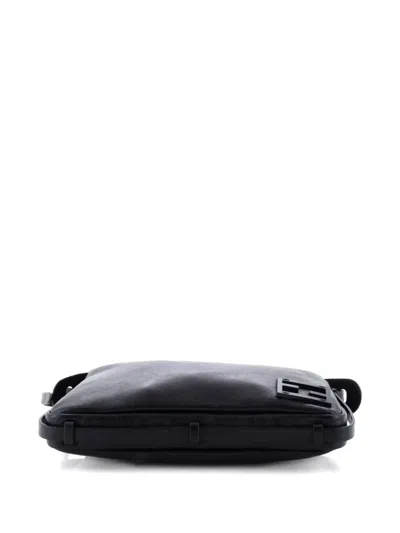 Pre-owned Fendi Simply Leather Medium Shoulder Bag In Black