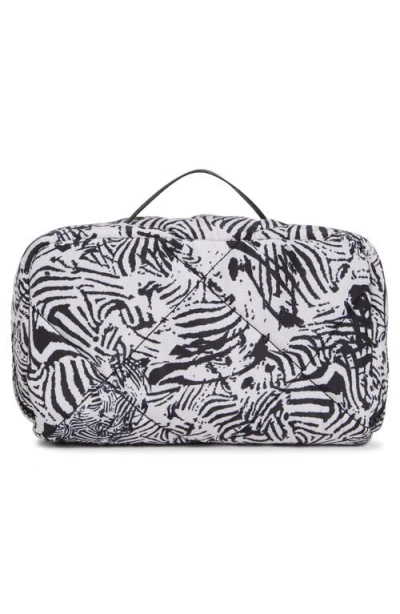 Bcbg Quilted Fold Out Case In White