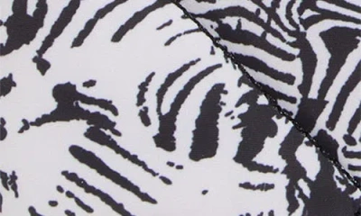 Bcbg Quilted Fold Out Case In White