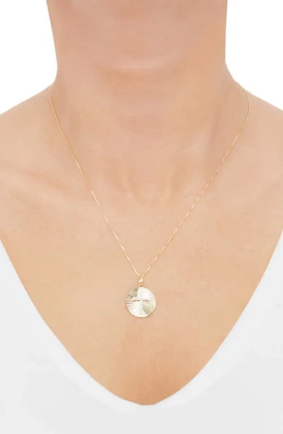 Frankie & Zoe 14k Gold Lab Grown Diamond Cross Medallion Pendant Necklace In Gold