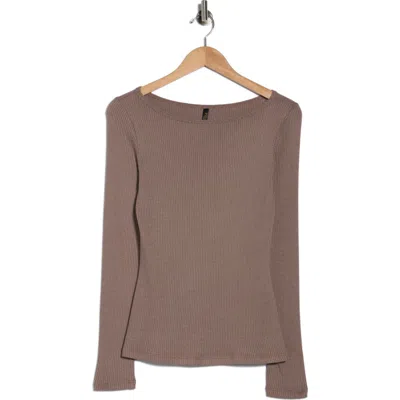 Renee C Long Sleeve Ribbed Top In Brown