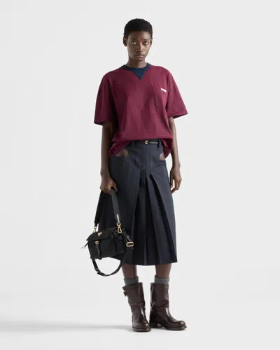Prada Oversize-t-shirt Aus Gestreiftem Jersey In Burgundy