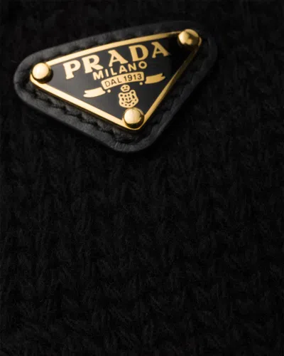 Prada Triangle-logo Gloves In Black