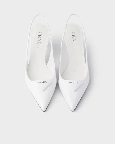 Prada Slingback-pumps Aus Lackleder In White