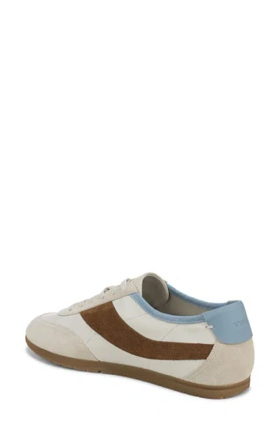 Vince La Runner Sneaker In White