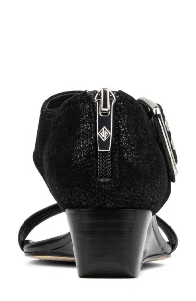 Donald Pliner Mid Wedge Sandal In Black