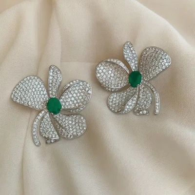 Gemma Azzurro Fleur Pave Emerald Flower Earrings In Metallic