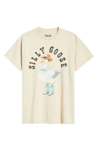 Junk Food Silly Goose Graphic T-shirt In Neutral