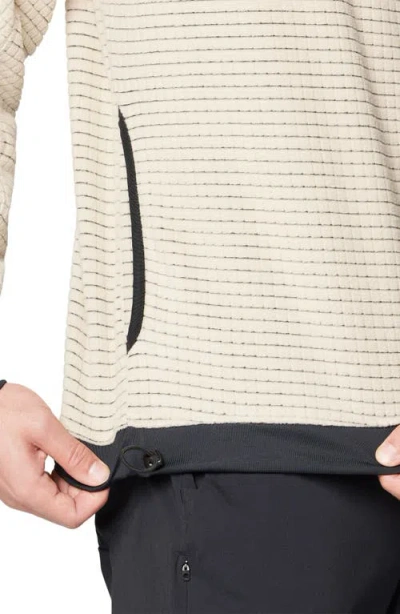 Mountain Hardwear Summit Grid Big Grid Half Zip Pullover In Neutral