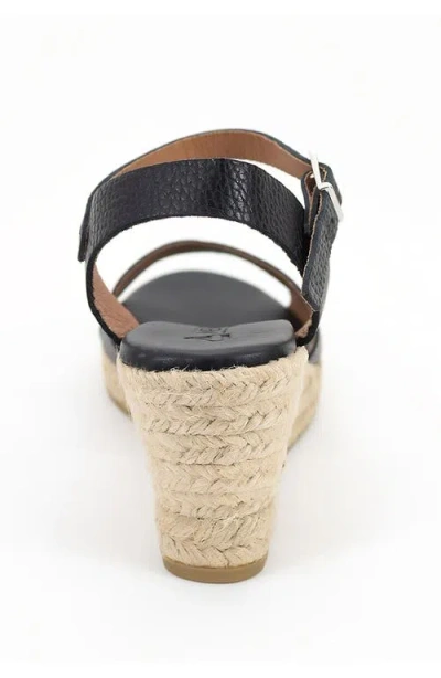 Menina Step Martell V-strap Espadrille In Black