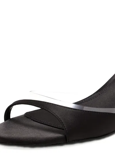 Femme La Capri Pointed-toe Sandals In Black