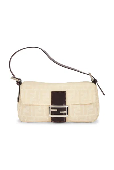 Pre-owned Fendi Zucca Baguette Shoulder Bag In White