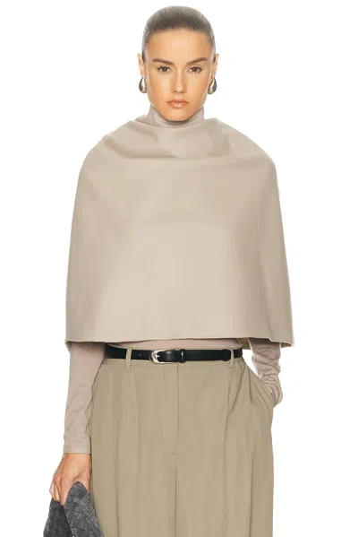 Karen Arcanjo Hima Cape In White