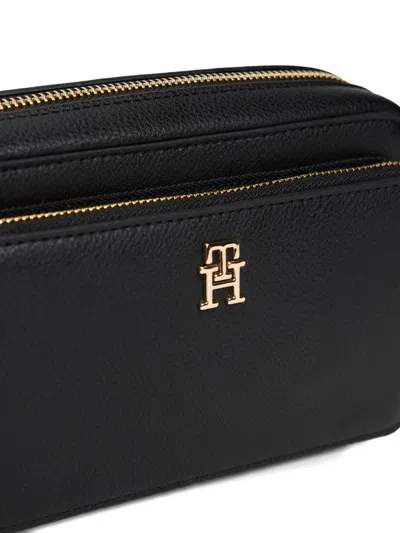 Tommy Hilfiger Logo-detail Zipped Shoulder Bag In Black