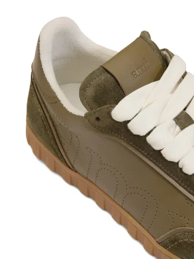 Ami Alexandre Mattiussi Step Perforated-logo Leather Sneakers In Brown