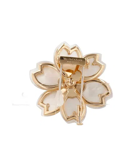Pre-owned Van Cleef & Arpels 1990's Diamonds Mother Of Pearl Flower Brooch In White