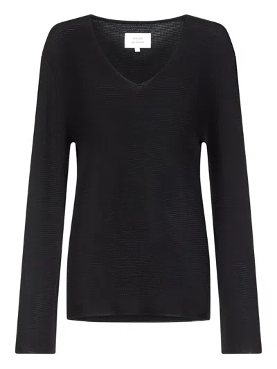Loulou De Saison Saya V-neck Sweater In Black