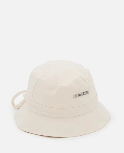 Jacquemus Le Bob Gadjo Bucket Hat In Neutral