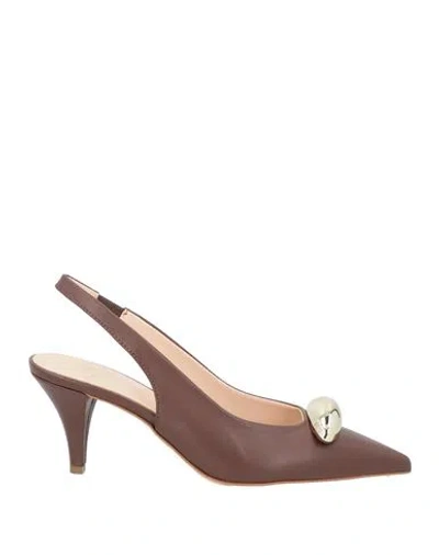 Ovyè Ovyé Woman Pumps Chocolate Brown Size 8 Leather In Brown