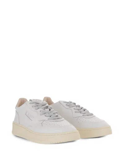 Autry Medialist Low Leather Sneakers In White