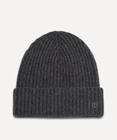 The Uniform Women's The Chunky Beanie Hat In Charcoal In Gray
