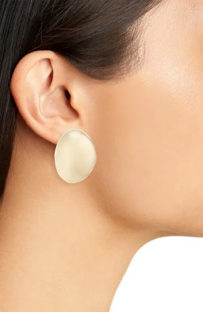 Cara Brushed Stud Earrings In Gold