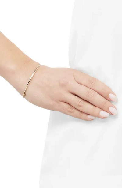 Frankie & Zoe 14k Yellow Gold Hollow Hinged Bangle Bracelet In Gold