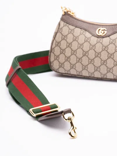 Gucci Women Beige Shoulder Bag With Gg Plaque On The Front And Chain-link Handle In Gg Canvas Woman In Multi