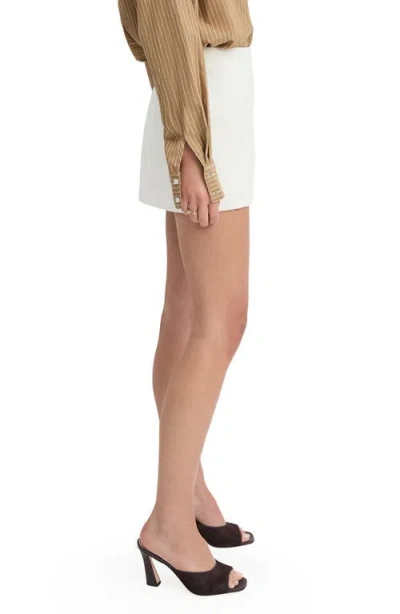 Favorite Daughter Favorite Skort In White