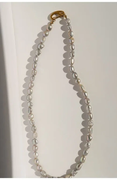 Kozakh Classy Cultured Pearl Necklace In Gold