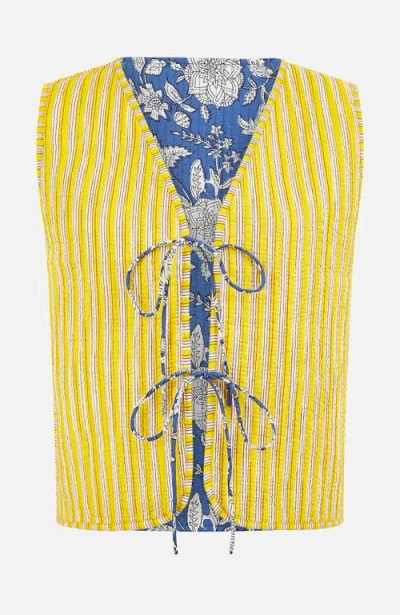 Yumi Floral Reversible Quilted Vest Jacket In Blue