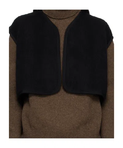 Baserange Sleeveless Vest In Black