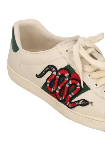Pre-owned Gucci Snake-embroidery Web-stripe Sneakers In Neutral