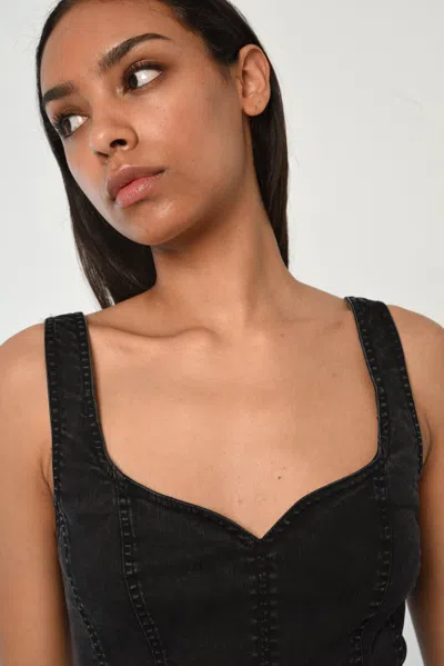 Love The Label Romeo Top In Black