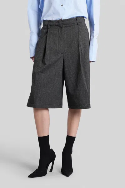The Latest C-brenda Shorts In Grey Wool In Gray