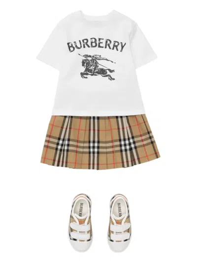 Burberry Logo-print T-shirt In White