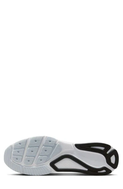 Nike Structure 26 Running Shoe In Multi