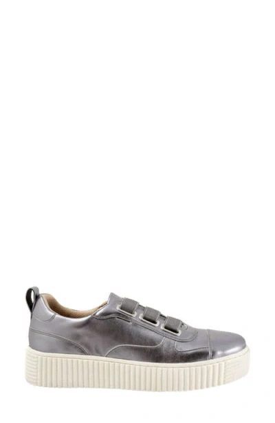 Trotters Bliss Platform Sneaker In Gray