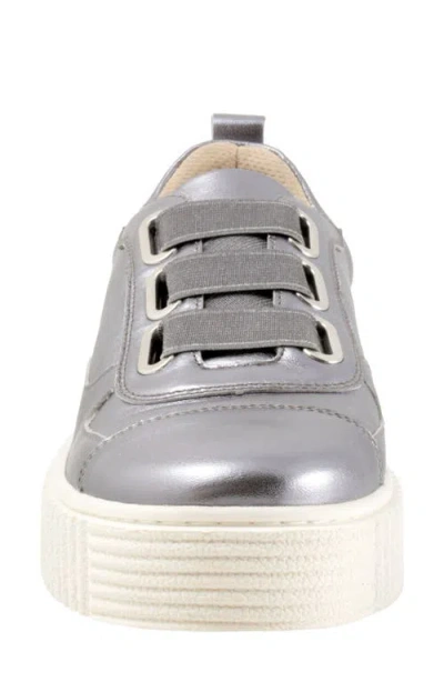 Trotters Bliss Platform Sneaker In Gray