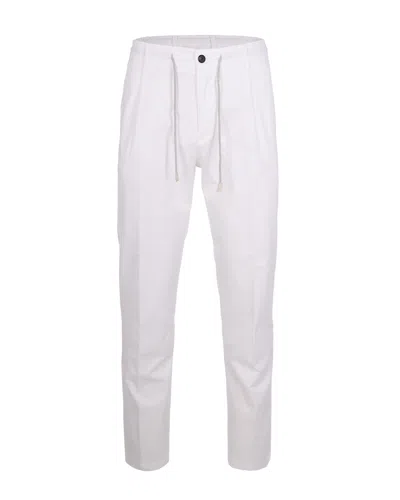 Eleventy Casual Pants With Belt Loops In White
