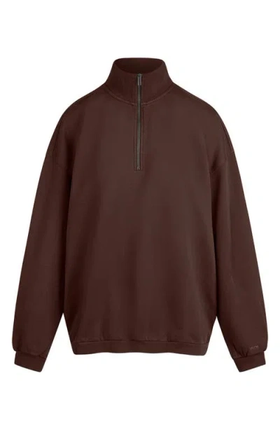 Skims Slouchy Half Zip Pullover In Brown