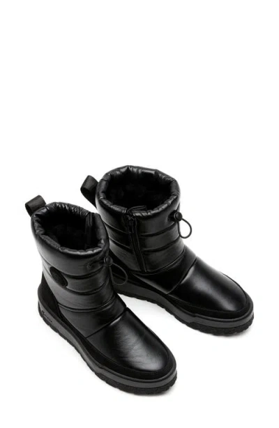 La Canadienne Eric Water Resistant Boot In Black