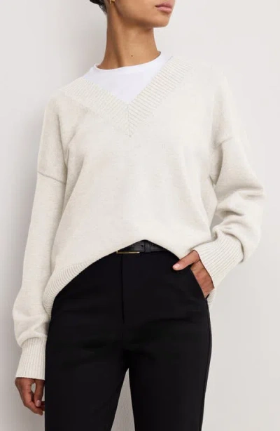 Good American Oversize V-neck Sweater In White