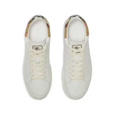 Burberry White Calf Leather Bos Taurus Low Top Sneakers