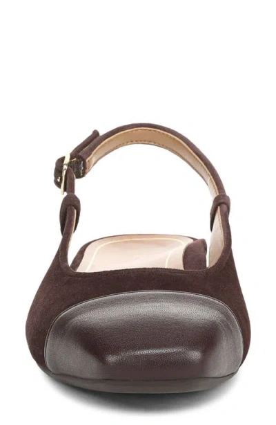 Vionic Petaluma Slingback Flat In Burgundy