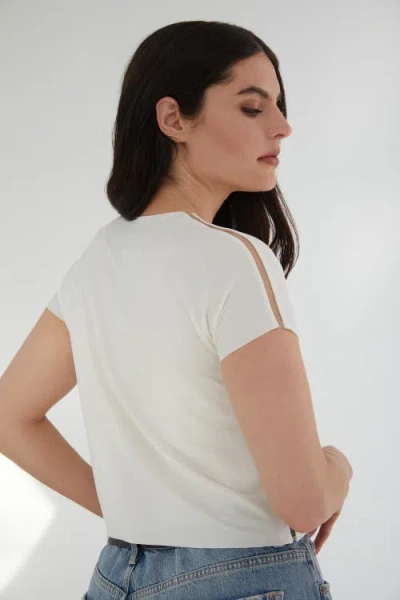Kada The Cupro Infinity Tee Crop In White