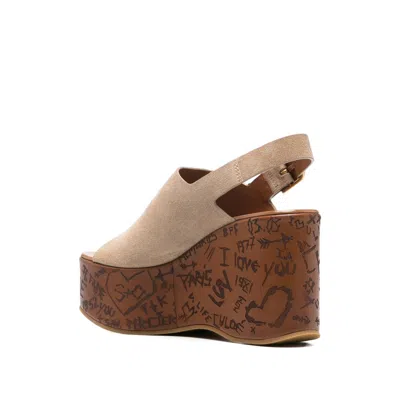 Chloé Desert Sand Platform Sole Graffiti Print Sandals In White