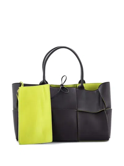 Pre-owned Bottega Veneta Arco Maxi Intrecciato Leather Medium Tote Bag In Black