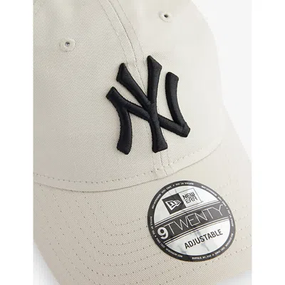 New Era Womens Light Beige 9twenty Essential New York Yankees Cotton Baseball Cap In White