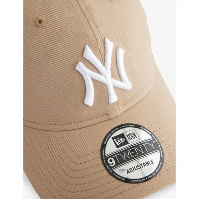 New Era Womens Light Beige 9twenty Essential New York Yankees Cotton Baseball Cap In Neutral